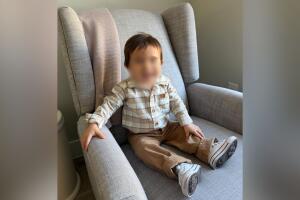 bebé con un pulmón corazón invertido Austin cirugía congénita estenosis traqueal ayuda familia