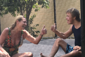 Lety Calderón se divierte con sus hijos