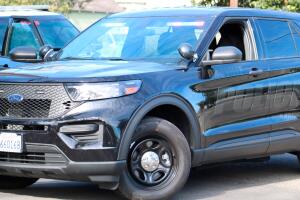 Arrestan a hombre por abuso infantil tras poner en peligro a su hijo en la vía pública en Oroville 