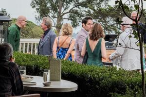 Paul Rudd listo para asistir a la cena de ensayo de la boda de Selena Gómez y Benny Blanco