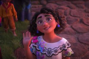 mirabel encanto disney.jpg