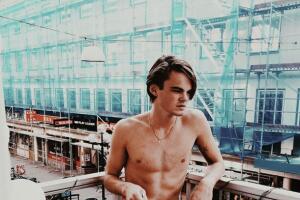 Konrad Annerud, el 'clon' de Leonardo DiCaprio