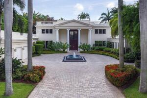 Esta es la entrada de la que era la mansión de Don Francisco.