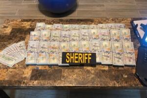 casa de seguridad inmigrantes cocaína dinero en efectivo San Antonio Texas