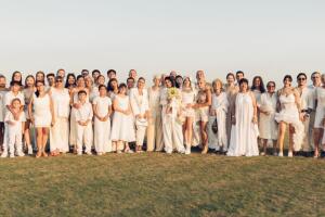 Los invitados a la boda de la hermana de Cazzu y su novia