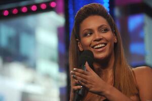 MTV's TRL Presents Beyonce, Seth Green And James Marsden