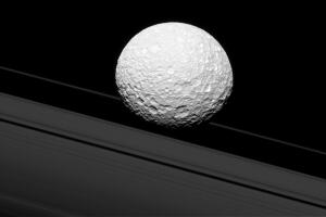 Mimas, luna de saturno