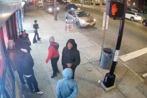 Video muestra tiroteo mortal en Newark que dejó dos muertos y tres heridos.