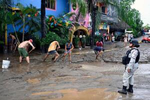 MEXICO-WEATHER-HURRICANE-ROSLYN