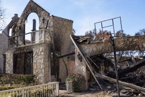 Mapas de los incendios en California: Se mantienen cinco activos al sur del estado