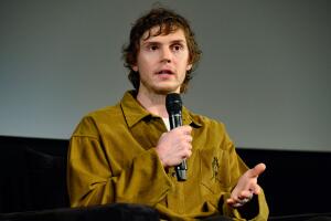 evan-peters-