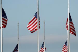 banderas media asta.jpg