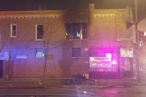 Incendio en edificio de Humboldt Park
