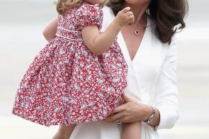 Kate combinada perfectamente con Charlotte