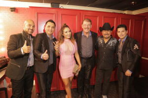 El Bueno, La Mala y El Feo con La Arrolladora Banda Limón
