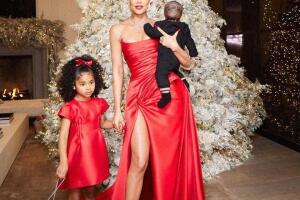 Khloé Kardashian look Navidad 2022 (2).jpg