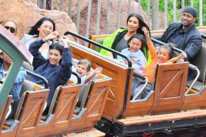 Kim Kardashian, Kourtney Kardashian y sus hijos