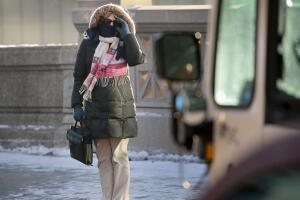 Chicago's Deep Freeze Continues With Single Digit Temperatures