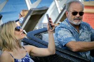 tal-pai-tal-filha-netflix-0818-1400x800.jpg