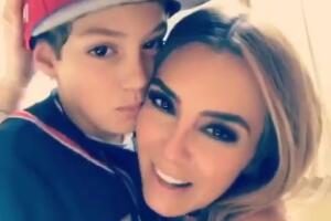 Elizabeth Gutiérrez e hijo