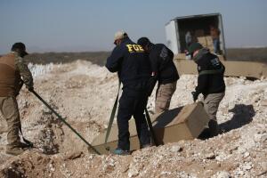 Autoridades sepultan a 67 cadáveres no identificados en mexicana Ciudad Juárez