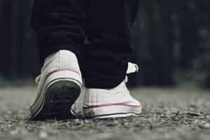 pies-caminando.jpg