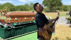Siggno's frontman Jesse Turner sings acoustic set at a friend's mother's funeral