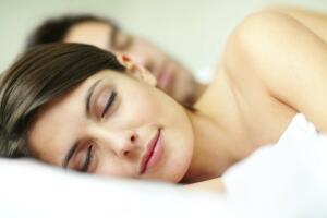 5-beneficios-de-dormir-desnudo.jpg