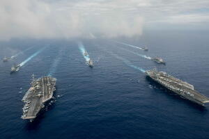 Los portaaviones USS Ronald Reagan y el USS Nimitz.