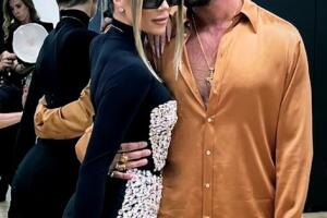 Michele Morrone y Khloé Kardashian posan juntos en Milan Fashion Week