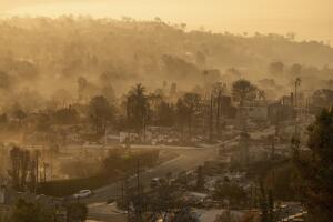 Tiempo extremo en Los Ángeles: advertencia roja por vientos de Santa Ana y peligro de incendios