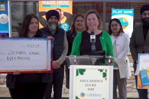 Lotería de California revela en nombre de la ganadora del premio mayor de $1.2 mil millones de Mega Millions