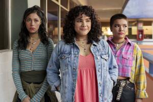 Esmeralda Soto(Mich), Alicia Velez(Tania), Isabel Yudice(Yadi) La flor mas Bella del Ejido Temporada 1. Cr. Amanda Safa Netflix.jpg