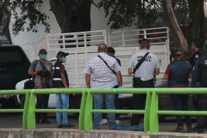 Al menos ocho cadáveres abandonados en vehículo en sur de México