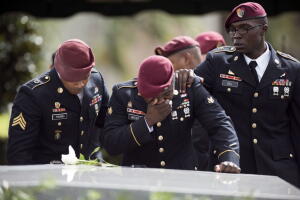 Los restos de La David Johnson fueron enterrados en un cementerio en Hollywood, Florida.