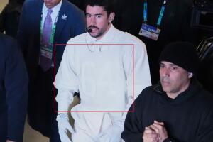 El "64" que traía estampado Bad Bunny en su jersey ha dado de qué hablar.