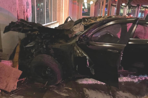 adolescente-chocó-edificio-New-Braunfels