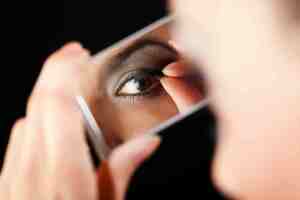 Maquillaje-para-ojos-negros-1.jpg