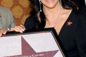 Verónica Castro, triste por no ver a sus nietos