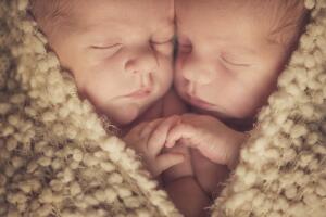 mellizos-bebes1.jpg