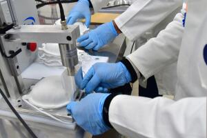 Ciudad de México financia sus propias mascarillas como solución a la escasez