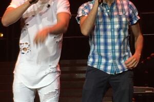 Diego Guirado sube a cantar con Prince Royce