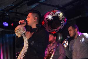 Regulo Caro en el Uforia Lounge