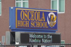 Las inspecciones se realizarán respetando la privacidad y aplicarán solo a estudiantes de sexto a duodécimo grado según el Código de Conducta.