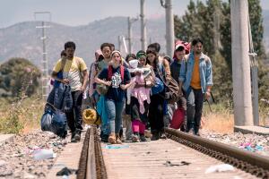 the-swimmers-película-netflix-