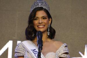 Sheynnis Palacios, que dio la sorpresa y se había colocado entre las favoritas del concurso, quedó por delante de la representante de Tailandia, Anntonia Porsild, quien quedó como primera finalista.