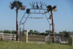 Rancho exterior 2.jpg