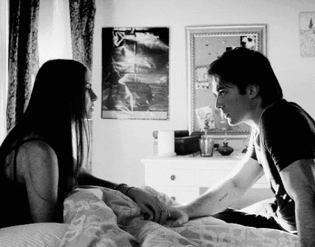 te-gusta-the-vampire-diaries-mira-las-mejores-escenas-de-elena-y-damon-1.gif