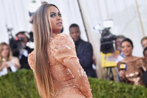 beyonce_outfits_curvas_2018.jpg