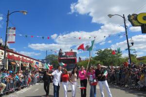 Colorido desfile de La VIllita